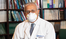 Dr. Magdy Mikhail, presidente del equipo de trabajo COVID-19 de BronxCare, director médico encargado, director médico adjunto y presidente de Obstetricia y Ginecología.